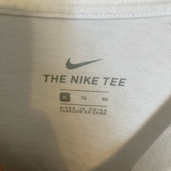 NIKE Long Sleeve - Picture 4 of 4
